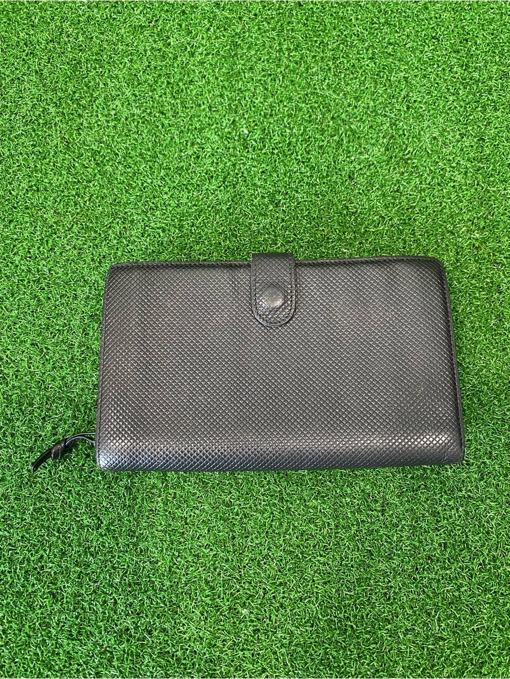 VTG BOTTEGA VENETA Leather Wallet 7”X4”
(Sep 026)
